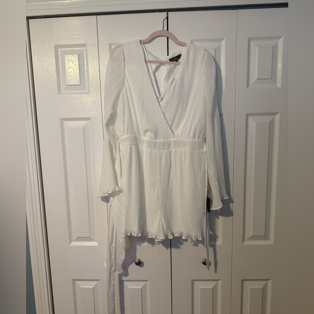 Lulus Embrace Your Beauty Ivory Pleated Long Sleeve Skort Romper White - Size XL - Picture 2 of 4